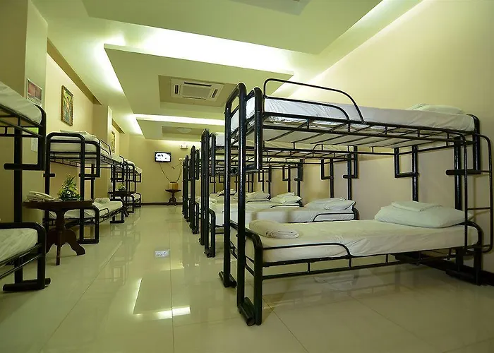 Hotel Oyo 159 San Remigio Pensionne 2*