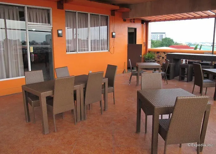Hotel Oyo 159 San Remigio Pensionne