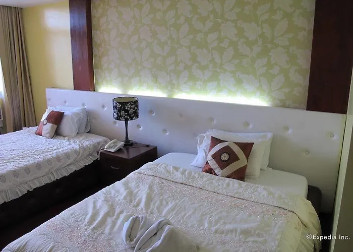 Hotel Oyo 159 San Remigio Pensionne 2*