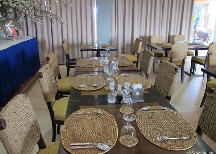 Oyo 159 San Remigio Pensionne Hotel