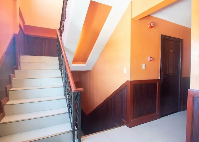 Hotel Oyo 159 San Remigio Pensionne Cebu